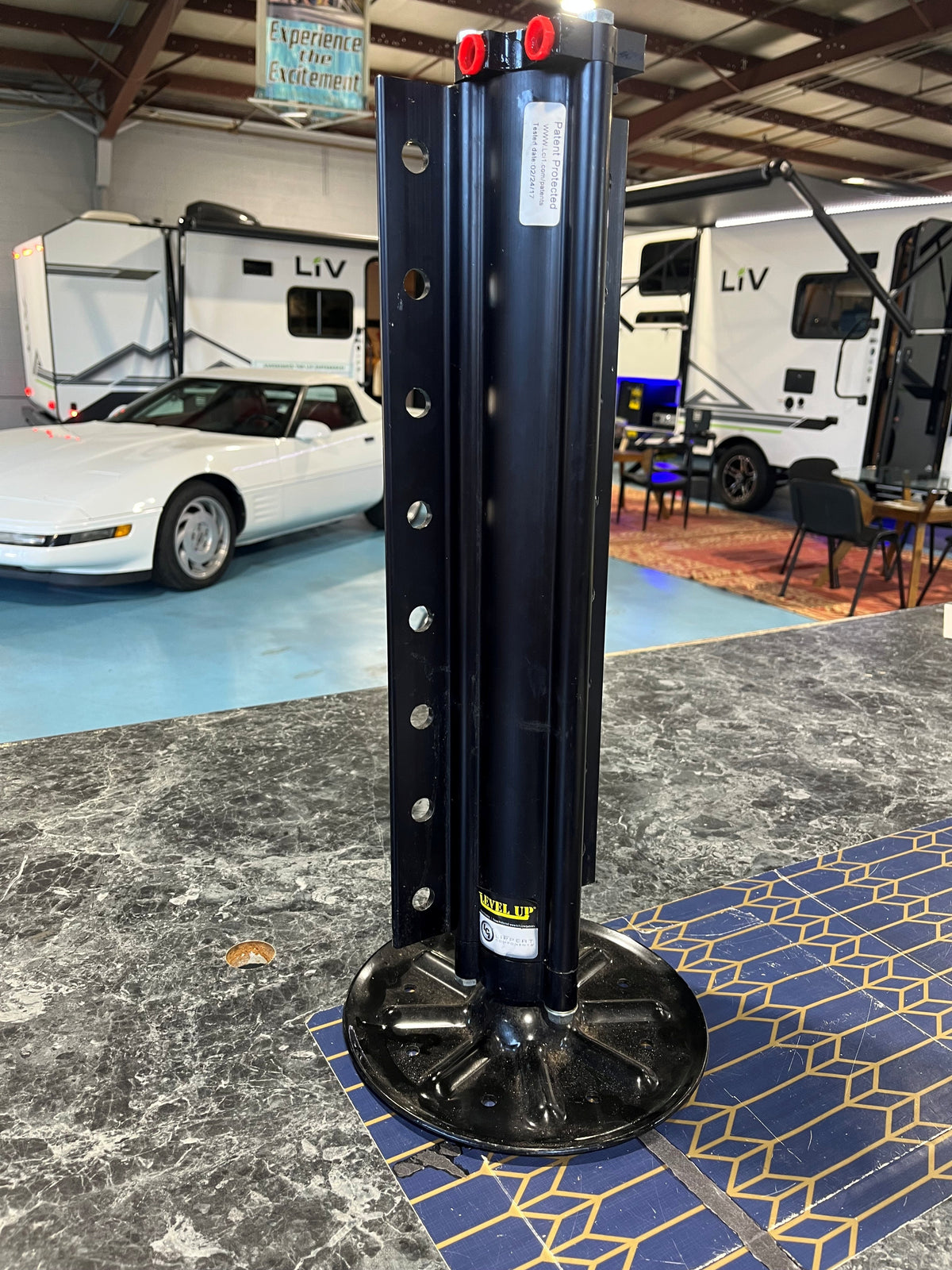 hydraulic landing gear for jack