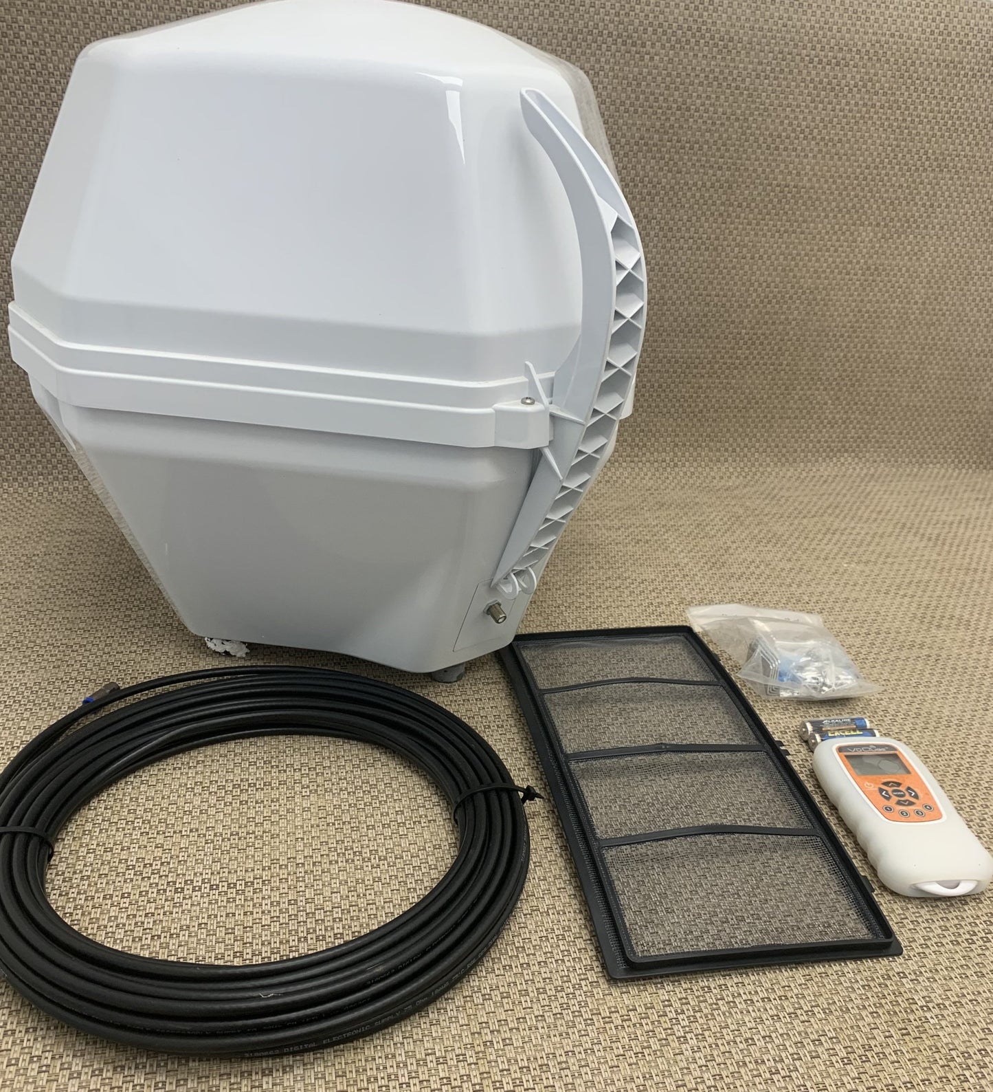 VuQube Portable Satellite Antenna